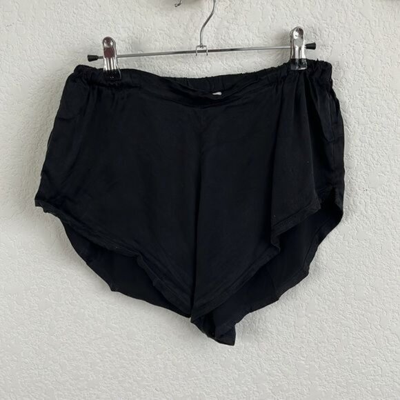 Lunya Silk Shorts Black - Picture 1 of 6